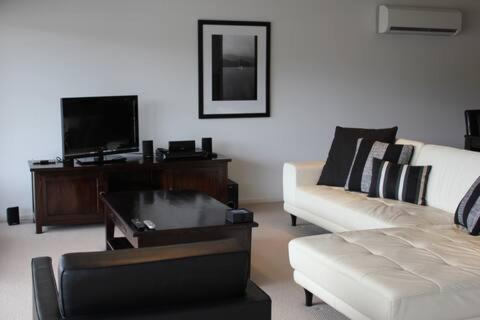 Pohutukawa Apartment Picton Eksteriør bilde